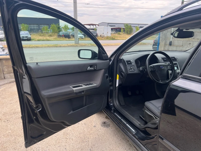 Volvo V50 2.0D* 136к.с.* XENON* TOP* , снимка 9 - Автомобили и джипове - 51206926