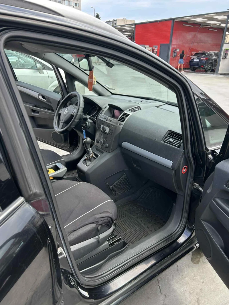 Opel Zafira, снимка 13 - Автомобили и джипове - 52343809
