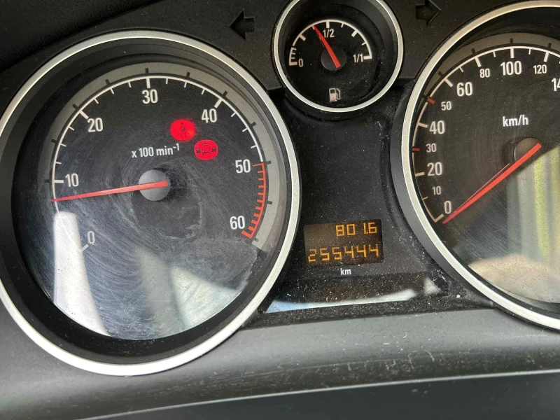 Opel Zafira, снимка 15 - Автомобили и джипове - 52343809