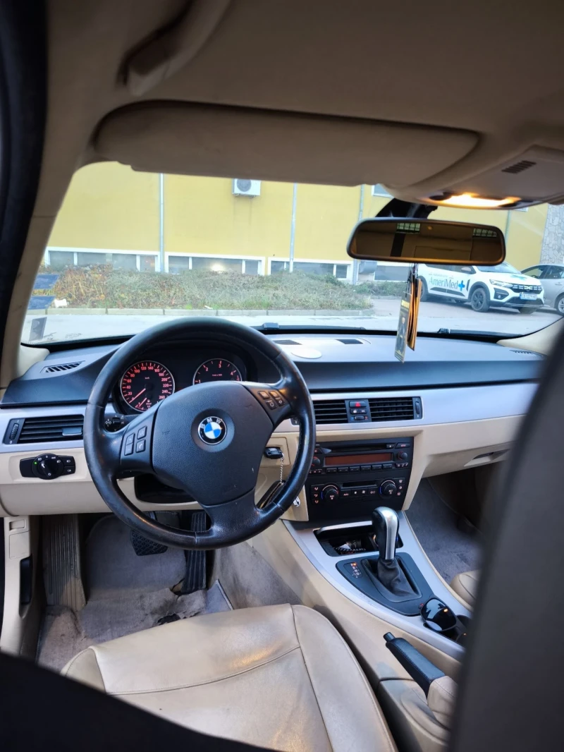 BMW 320, снимка 4 - Автомобили и джипове - 52294417