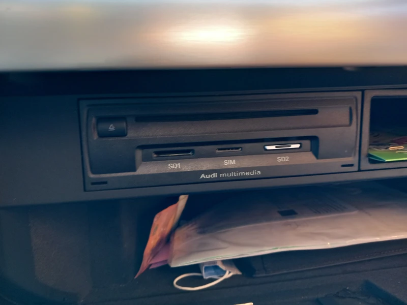 Audi A8, снимка 8 - Автомобили и джипове - 52637325