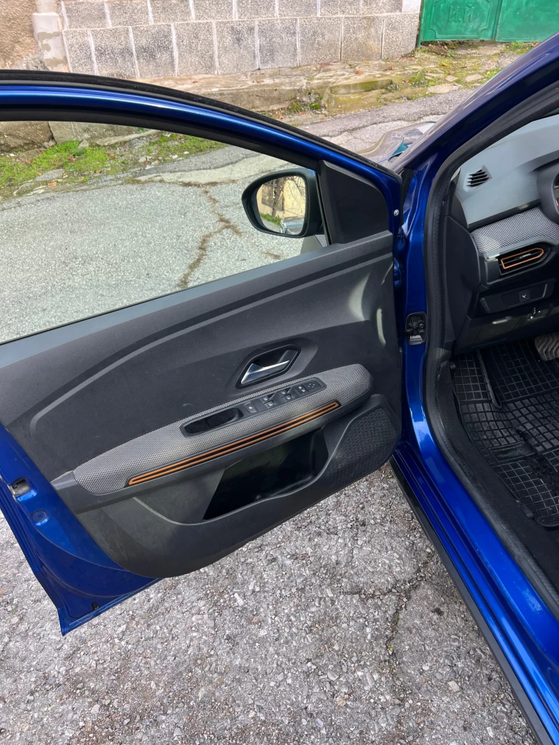 Dacia Sandero Stepway, снимка 6 - Автомобили и джипове - 53229870