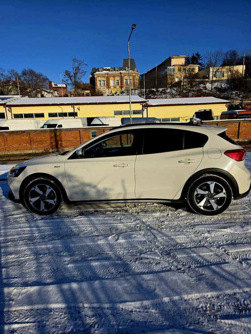 Ford Focus 1.5 120hp Active, снимка 4 - Автомобили и джипове - 53266204