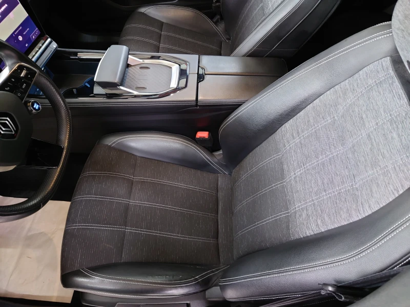 Renault Austral  1.3 Techno MHEV, снимка 11 - Автомобили и джипове - 53379232