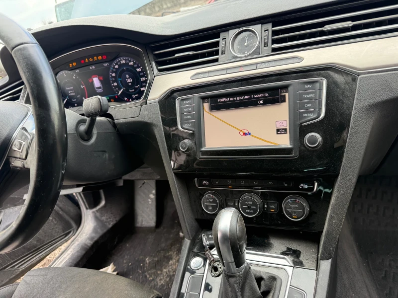 VW Passat, снимка 11 - Автомобили и джипове - 53407012