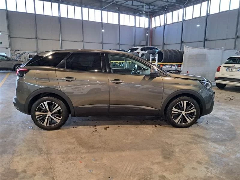 Peugeot 3008 1.5 HDI Automatic + , снимка 4 - Автомобили и джипове - 48420649