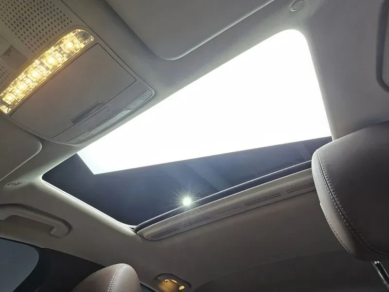 Mercedes-Benz E 220  Exclusive, снимка 12 - Автомобили и джипове - 55102150