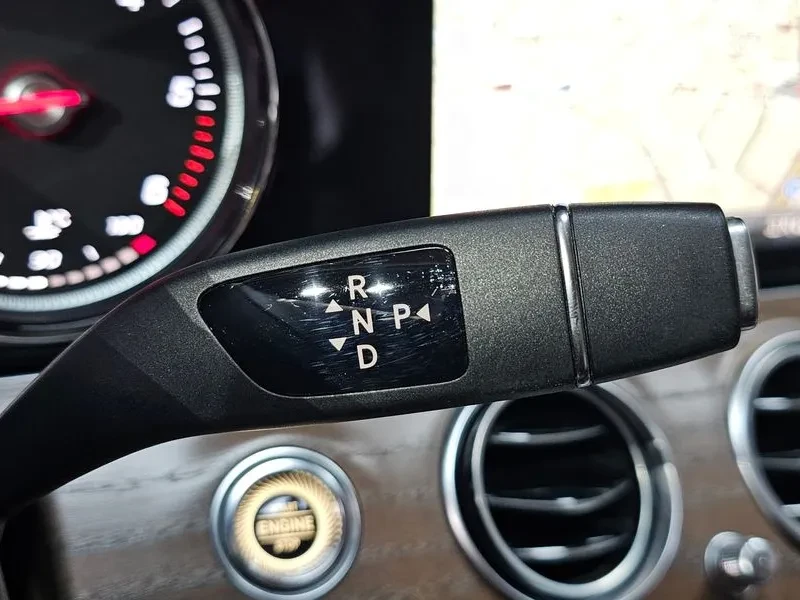 Mercedes-Benz E 220  Exclusive, снимка 9 - Автомобили и джипове - 55102150