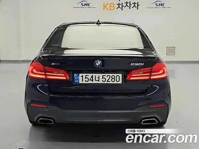 BMW 530 xDrive M Sport Package Plus / АВТОКРЕДИТ, снимка 3 - Автомобили и джипове - 56059362