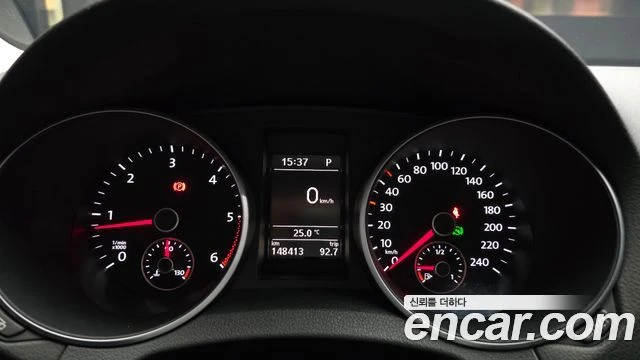VW Golf, снимка 8 - Автомобили и джипове - 56077542