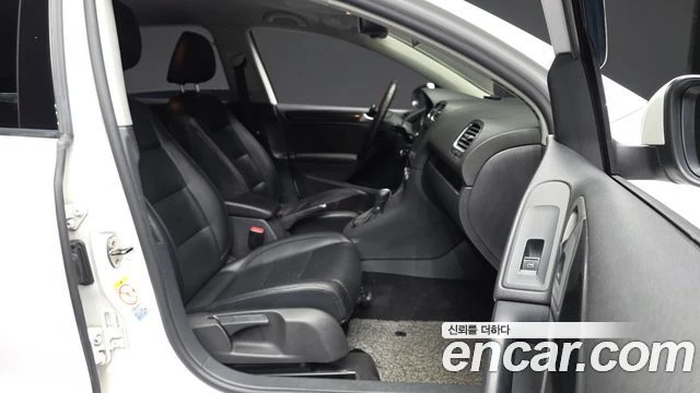 VW Golf, снимка 11 - Автомобили и джипове - 56077542