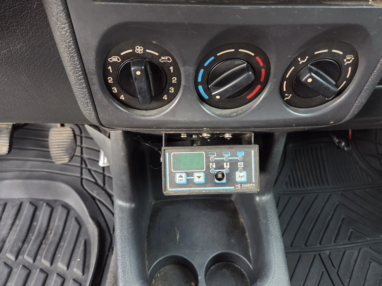 Peugeot Partner 1.9D/90к.с. | Хладилен | Регистриран | Mobile.bg — изображение 12