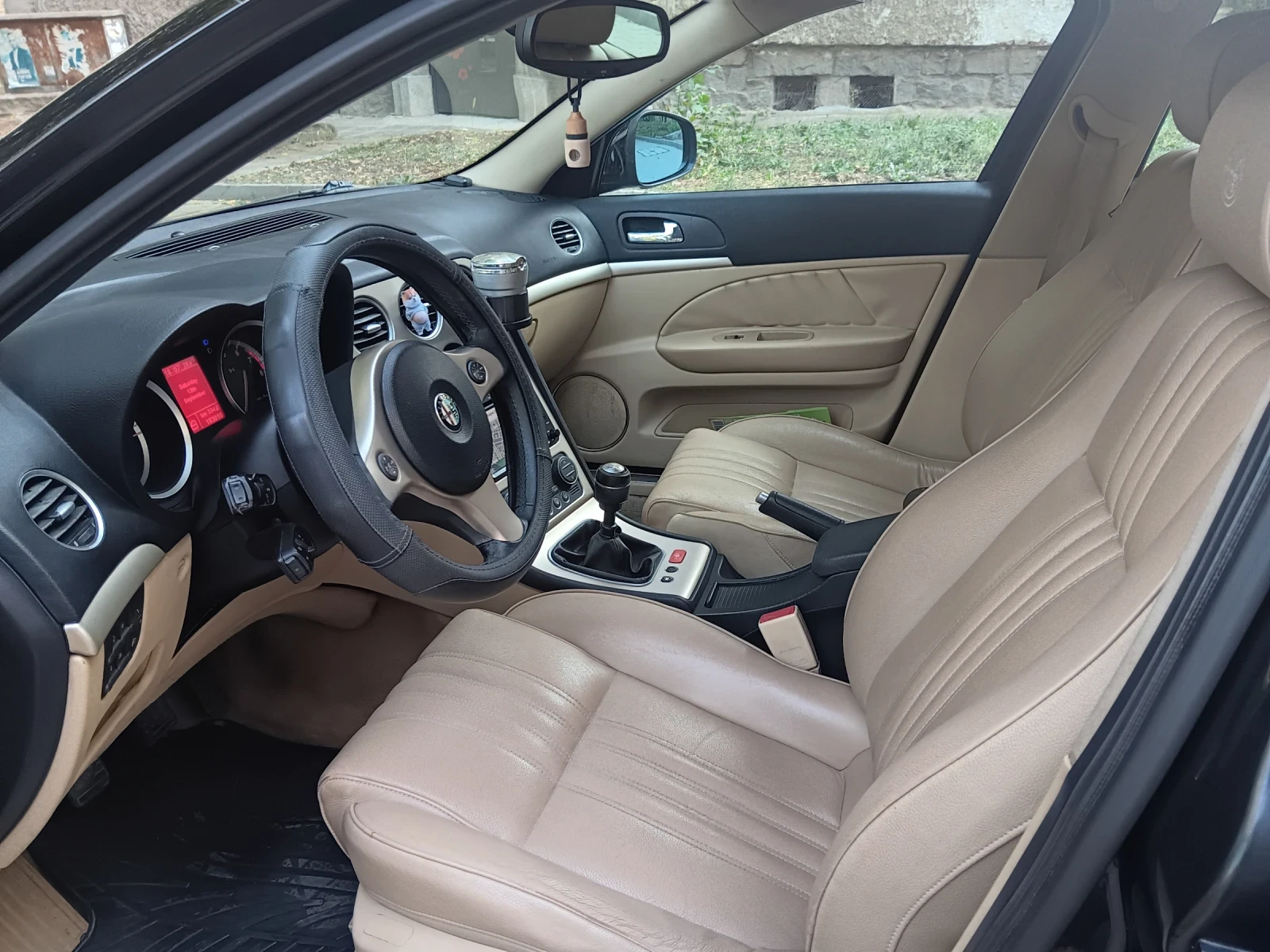 Alfa Romeo 159  - изображение 5