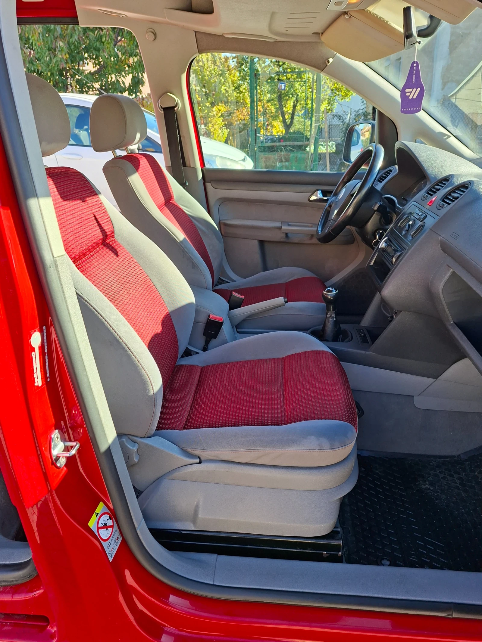 VW Caddy 1.9tdi - изображение 8