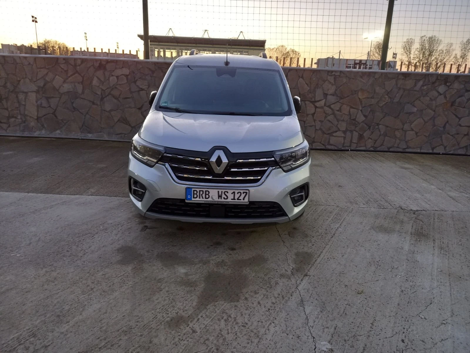 Renault Kangoo Renault Kangoo 1.4 Benzin 131 ps Evro 6 | Mobile.bg   1