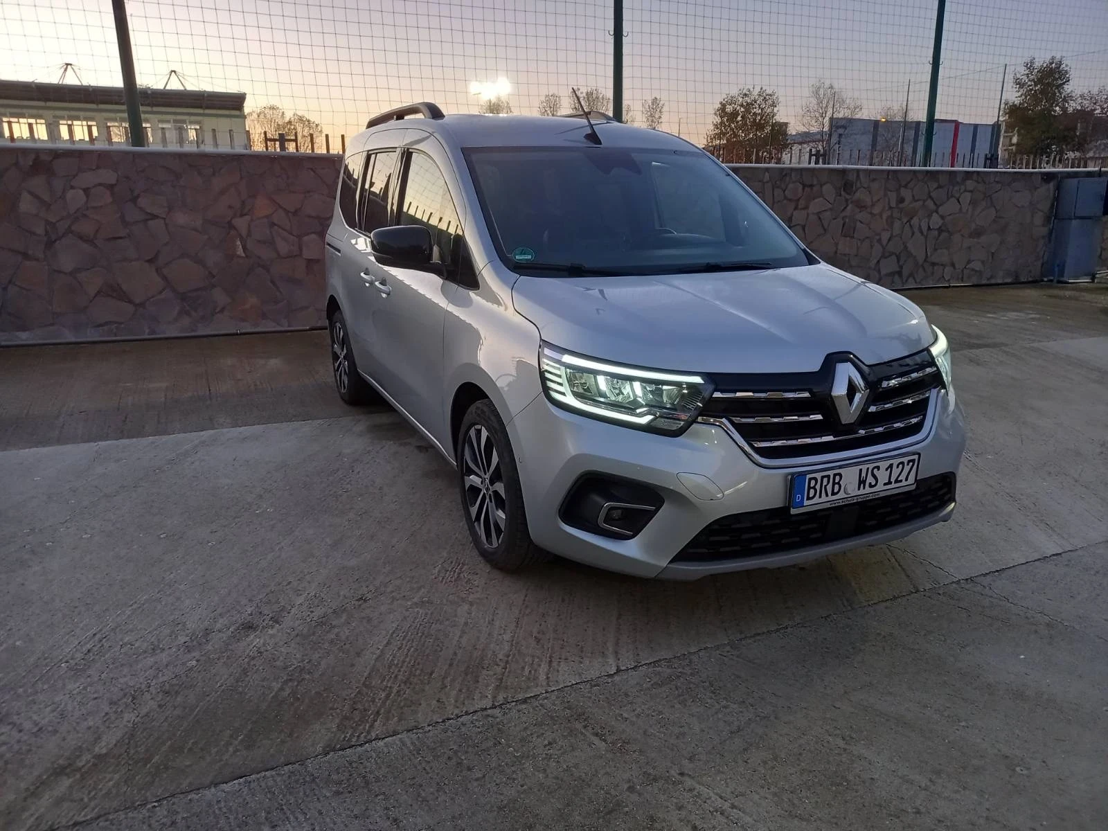 Renault Kangoo Renault Kangoo 1.4 Benzin 131 ps Evro 6 - изображение 3