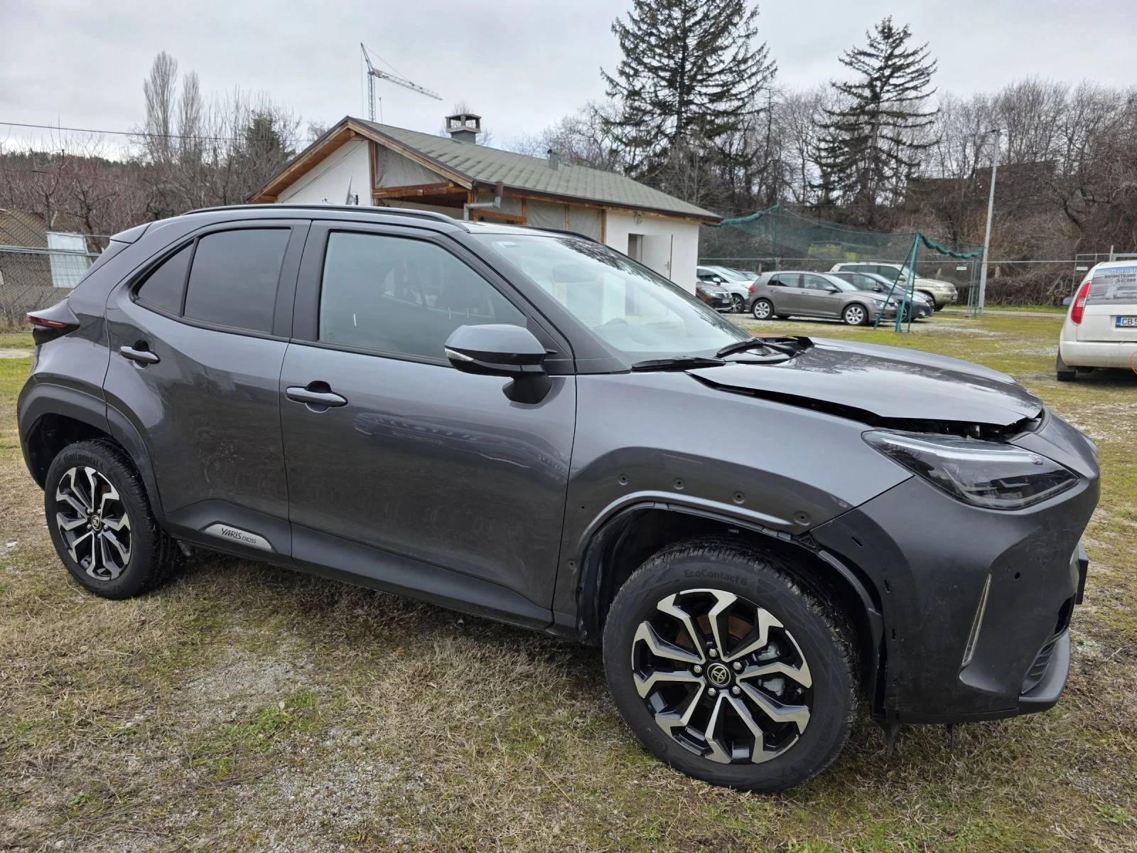 Toyota Yaris Cross 1.5 Hybrid 4X4 - изображение 8