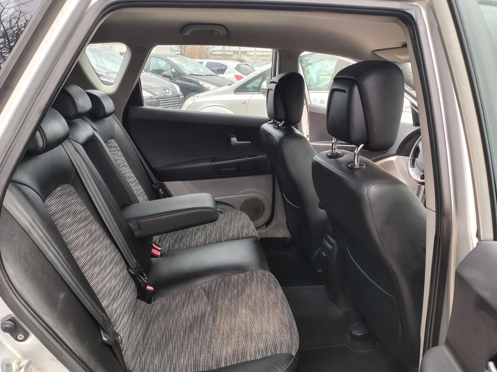 Kia Ceed 1.6 crdi - изображение 10