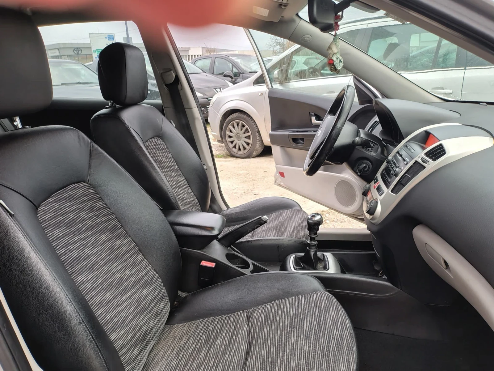 Kia Ceed 1.6 crdi - изображение 9