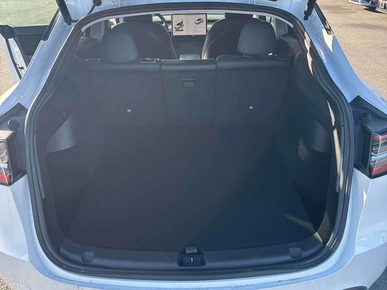 Tesla Model Y * Long Range * 2 КЛЮЧА* ПОДГРЕВ* KEYLESS* , снимка 11 - Автомобили и джипове - 53752833