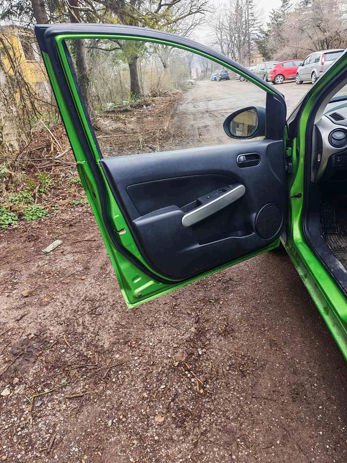 Mazda 2, снимка 7 - Автомобили и джипове - 53963248