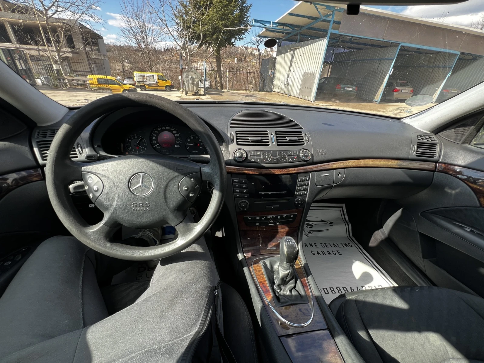 Mercedes-Benz E 200, снимка 11 - Автомобили и джипове - 54220379