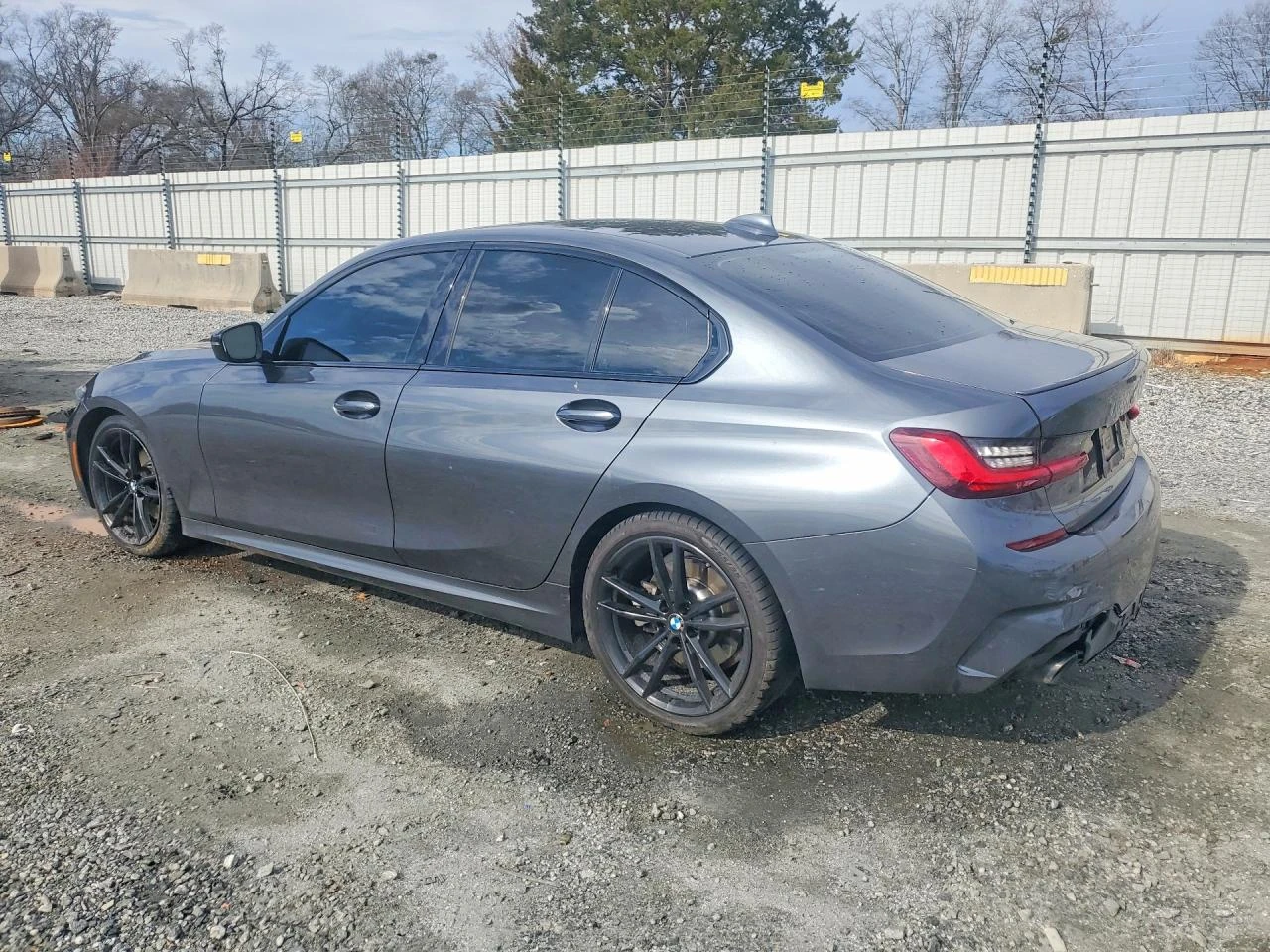 BMW 330 2l I, снимка 2 - Автомобили и джипове - 54394081