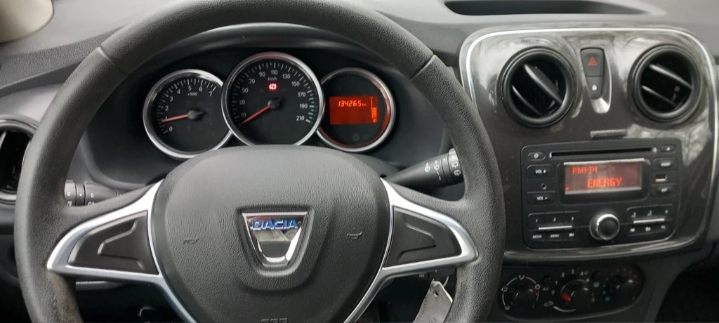 Dacia Sandero 1.0 SCe, снимка 6 - Автомобили и джипове - 55259563