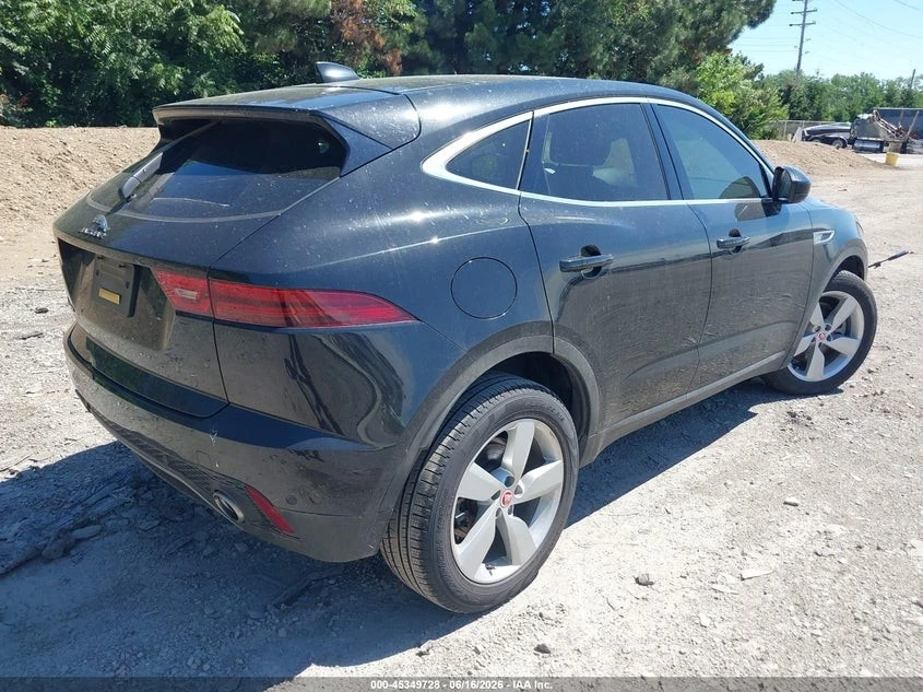 Jaguar E-pace * AWD* ПАНО* KEYLESS* Camera* ПОДГРЕВ* , снимка 7 - Автомобили и джипове - 55433651