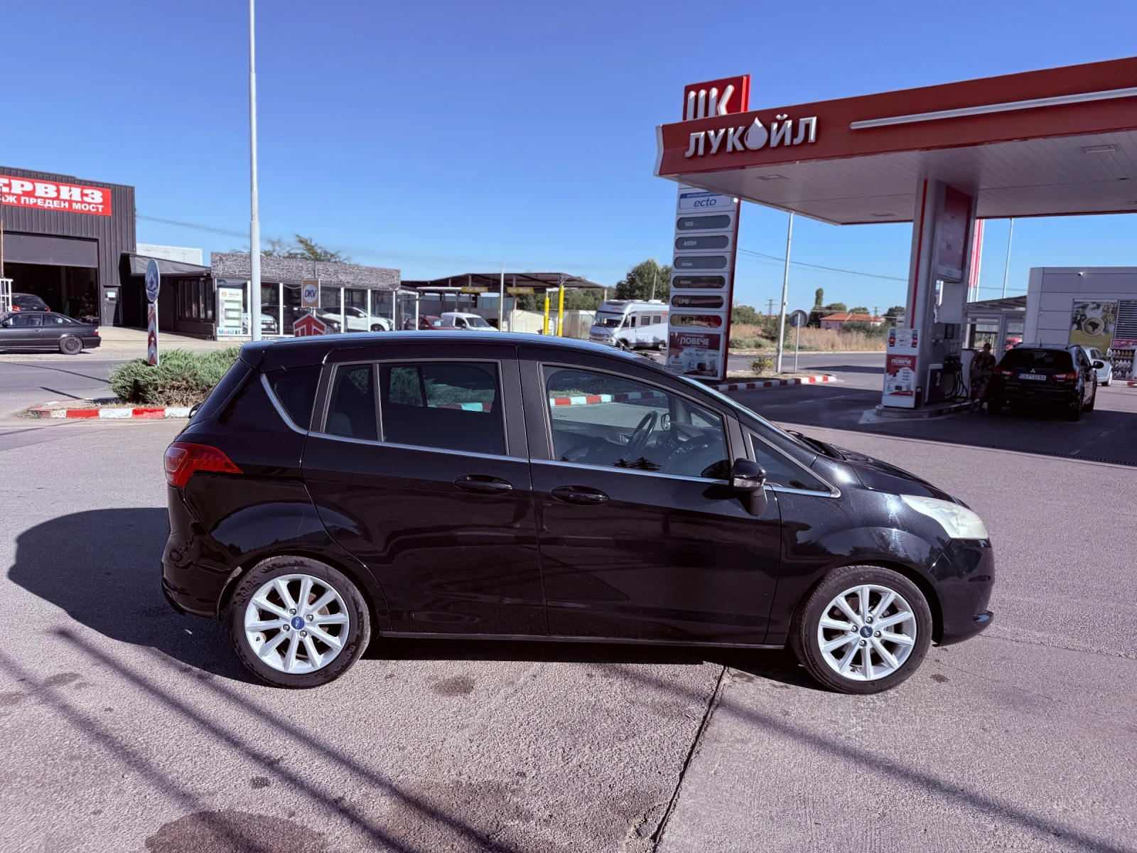 Ford B-Max 1.4I TITANIUM Газов инжекцион, снимка 4 - Автомобили и джипове - 55982982
