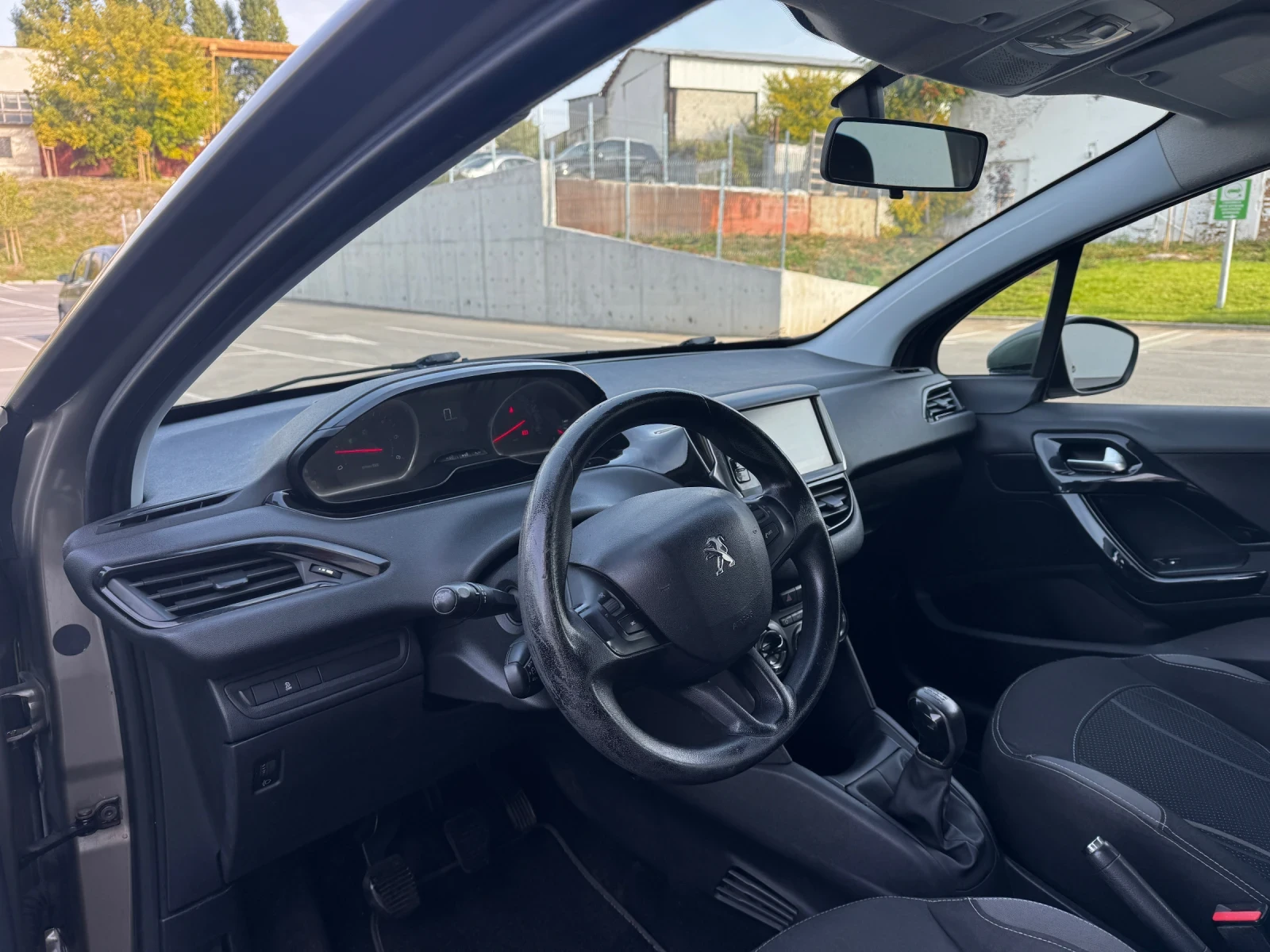 Peugeot 208 1.4 HDI, снимка 8 - Автомобили и джипове - 56418491