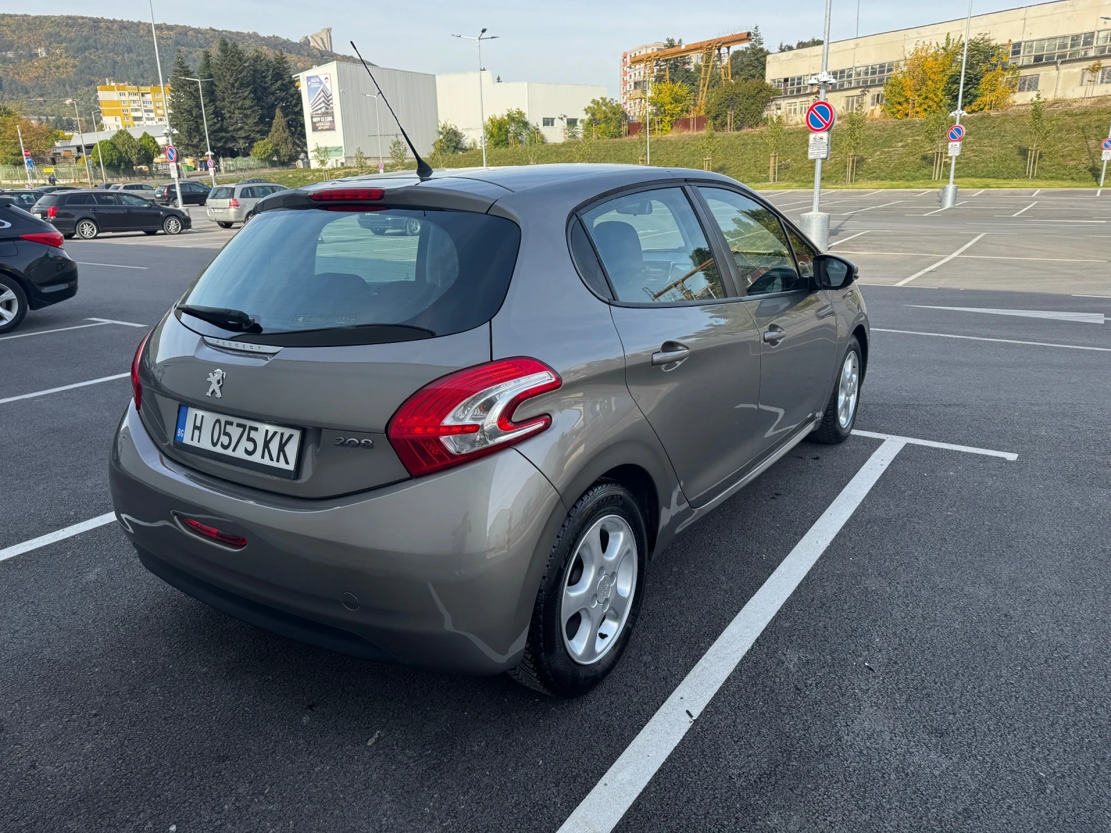 Peugeot 208 1.4 HDI, снимка 5 - Автомобили и джипове - 56418491