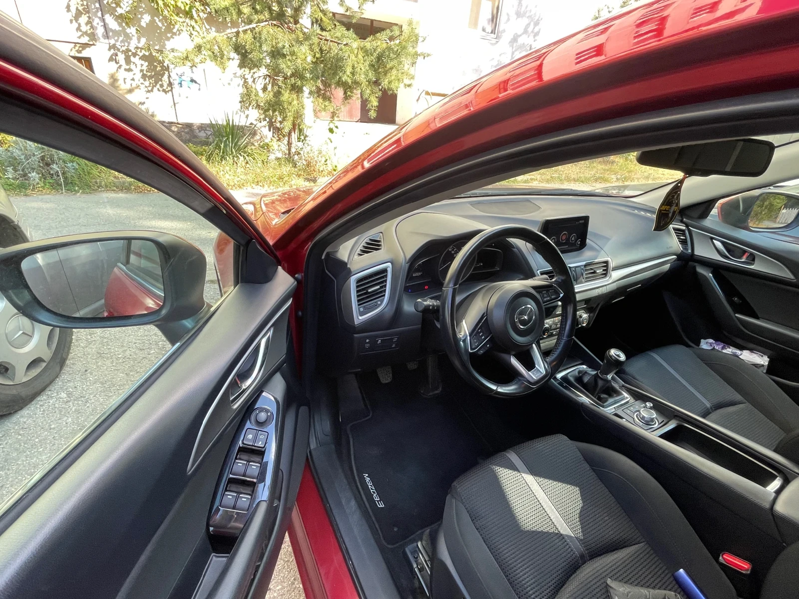 Mazda 3, снимка 8 - Автомобили и джипове - 56588158