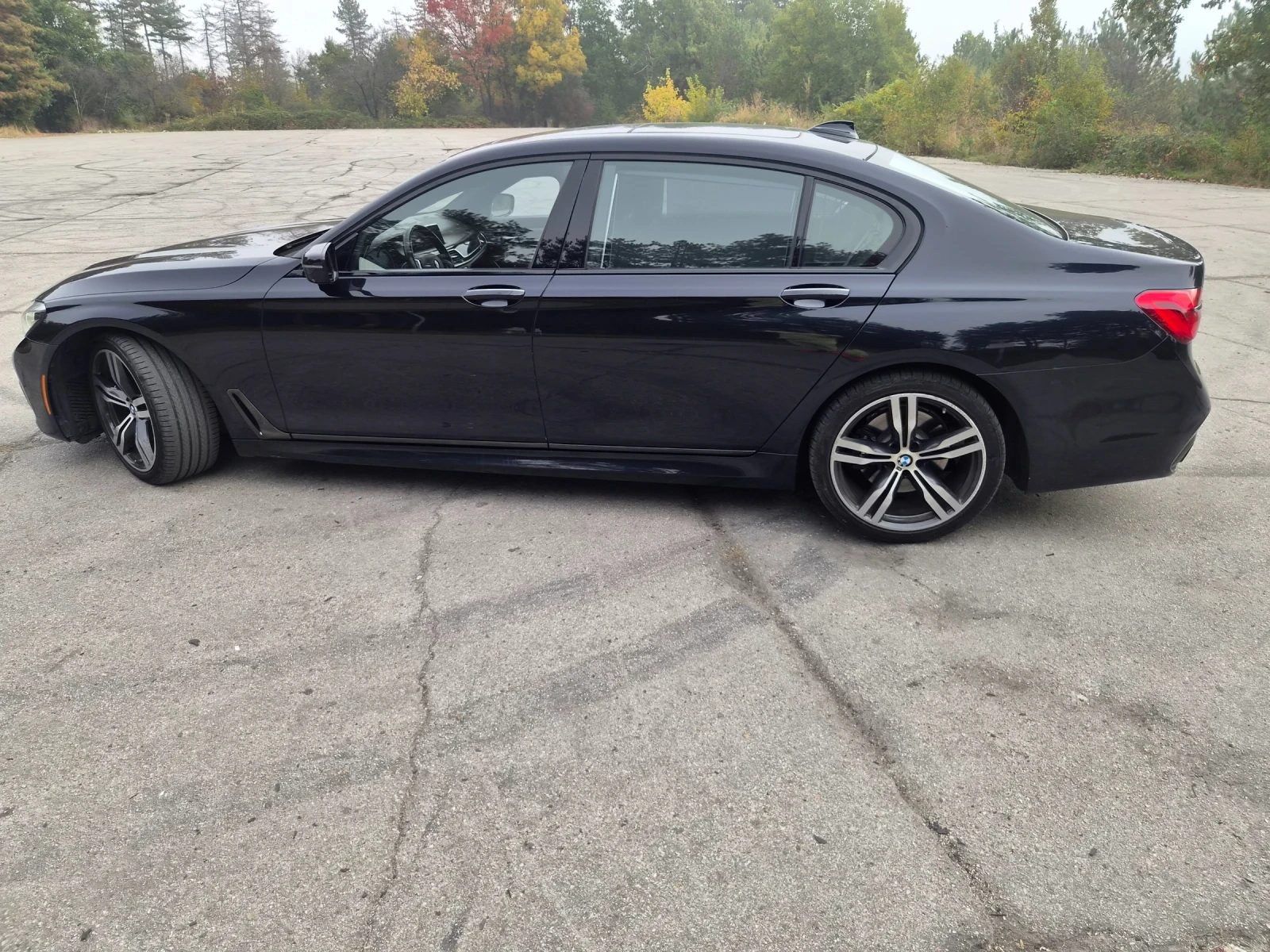 BMW 750, снимка 3 - Автомобили и джипове - 56595140