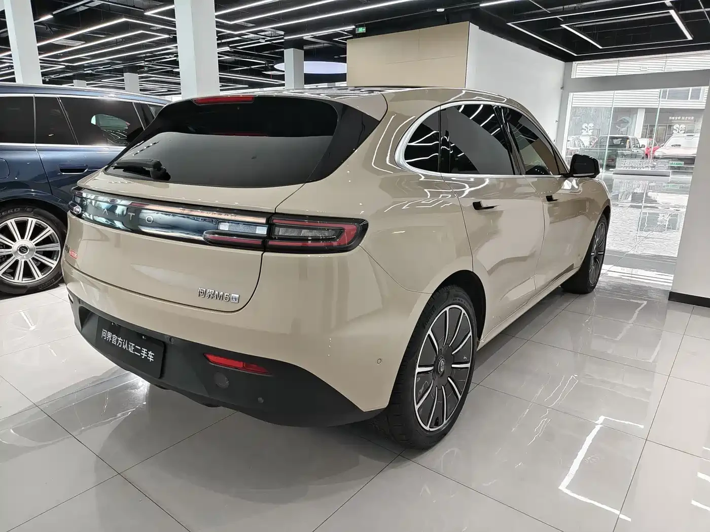 AITO 5 M5* 4X4* PERFORMANCE EDITION* ���������* ������ �� | Mobile.bg � ����������� 4