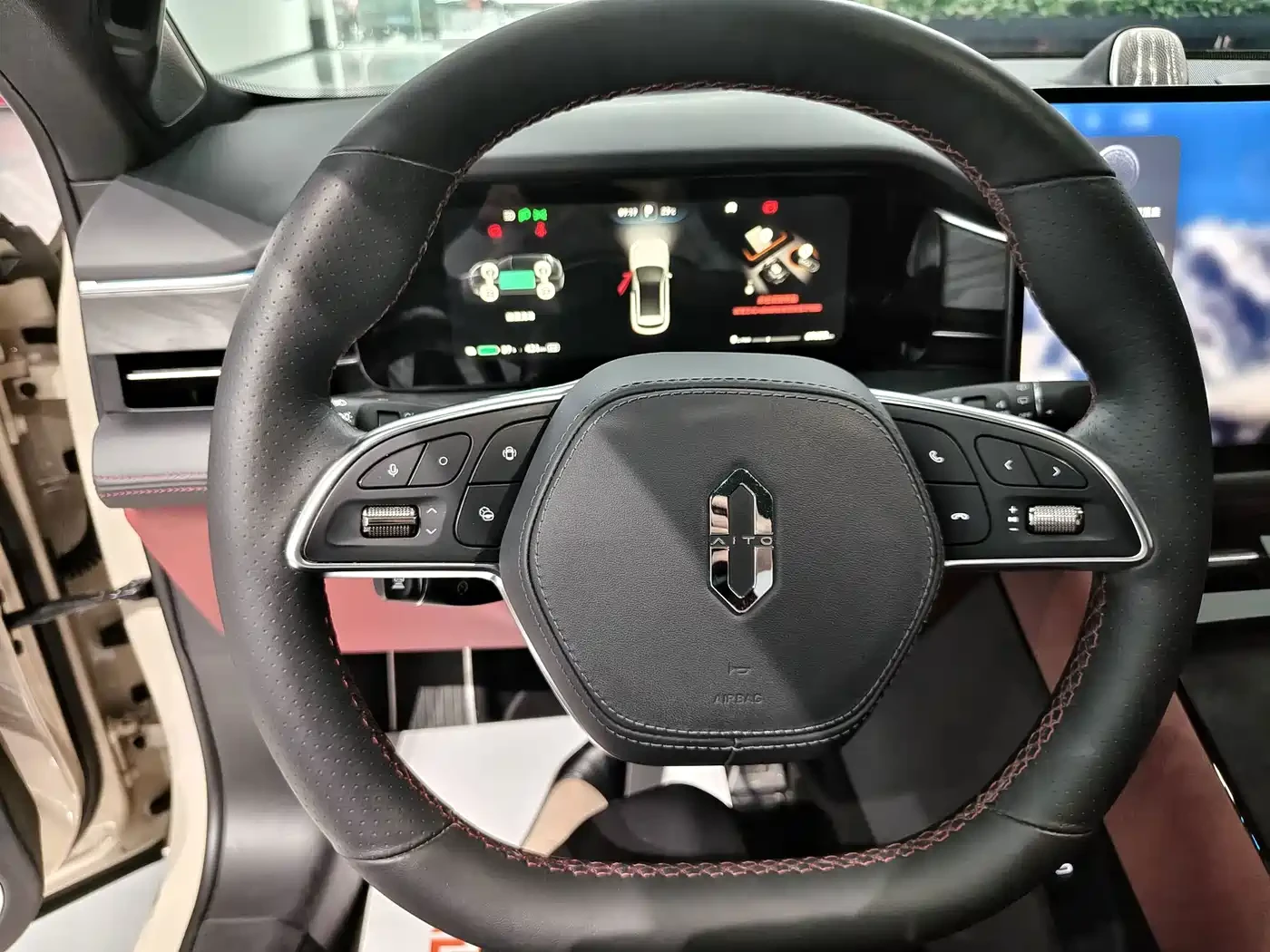 AITO 5 M5* 4X4* PERFORMANCE EDITION* ���������* ������ �� | Mobile.bg � ����������� 10