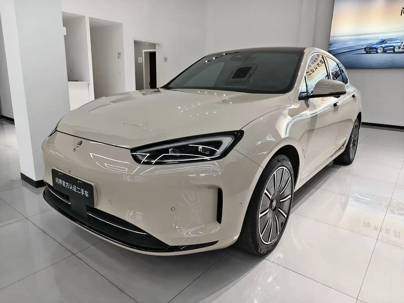 AITO 5 M5* 4X4* PERFORMANCE EDITION* ���������* ������ �� | Mobile.bg � ����������� 2