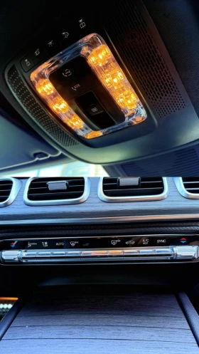Mercedes-Benz GLE 400 Distronic* HUD* Burmester* 360* Nightpack* Въздух, снимка 14