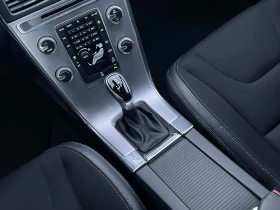 Volvo XC60 2.4d AWD Business Plus ОБСЛУЖЕН - 13500 € / 26403.70 лв. - 89324529 10