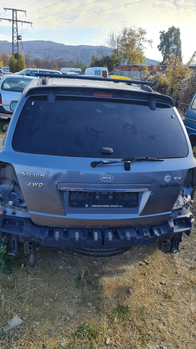 Kia Sorento 2.5 CRDI Автомат и Ръчка, снимка 12 - Автомобили и джипове - 49448770