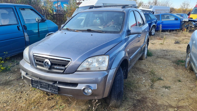 Kia Sorento 2.5 CRDI Автомат и Ръчка, снимка 8 - Автомобили и джипове - 49448770