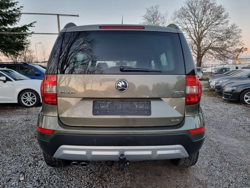 Skoda Yeti 2.0TDI, снимка 11 - Автомобили и джипове - 48437087