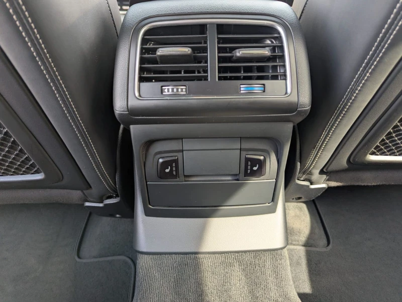 Audi SQ5 COMPETITON/326HP/BLACK-EDT/21/CAM/PANO/KLESS/542v, снимка 15 - Автомобили и джипове - 50485706