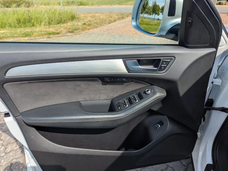 Audi SQ5 COMPETITON/326HP/BLACK-EDT/21/CAM/PANO/KLESS/542v, снимка 16 - Автомобили и джипове - 50485706