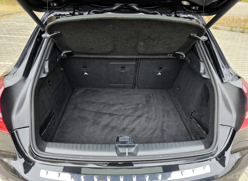 Mercedes-Benz GLA 200d 4MATIC/AMG/G-Tronic, снимка 14 - Автомобили и джипове - 52091224
