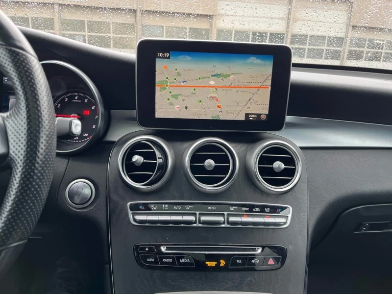 Mercedes-Benz GLC 300 * CARFAX * БЕЗ ПЪРВОНАЧАЛНА ВНОСКА, снимка 8 - Автомобили и джипове - 53182847