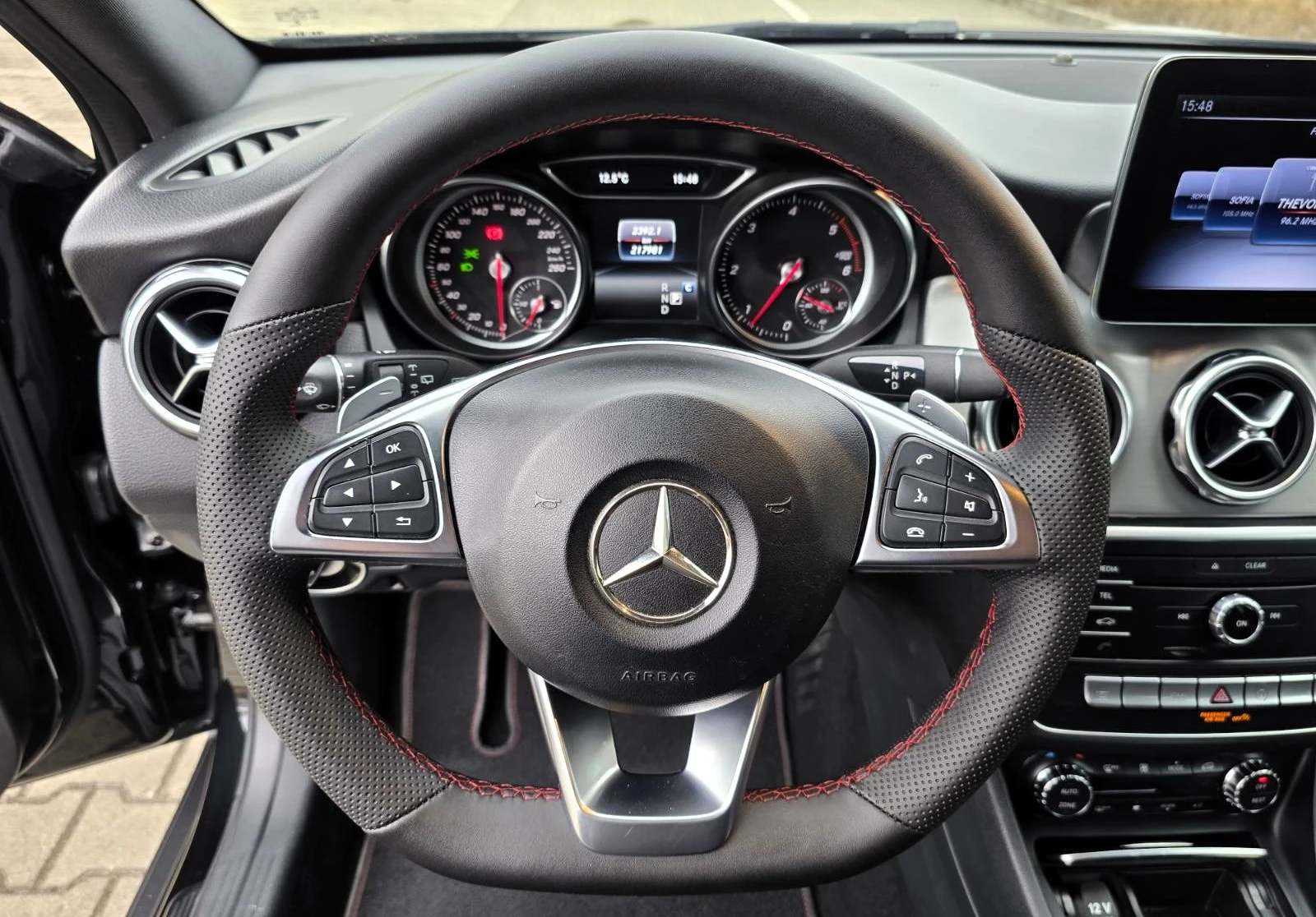 Mercedes-Benz GLA 200d 4MATIC/AMG/G-Tronic - изображение 8