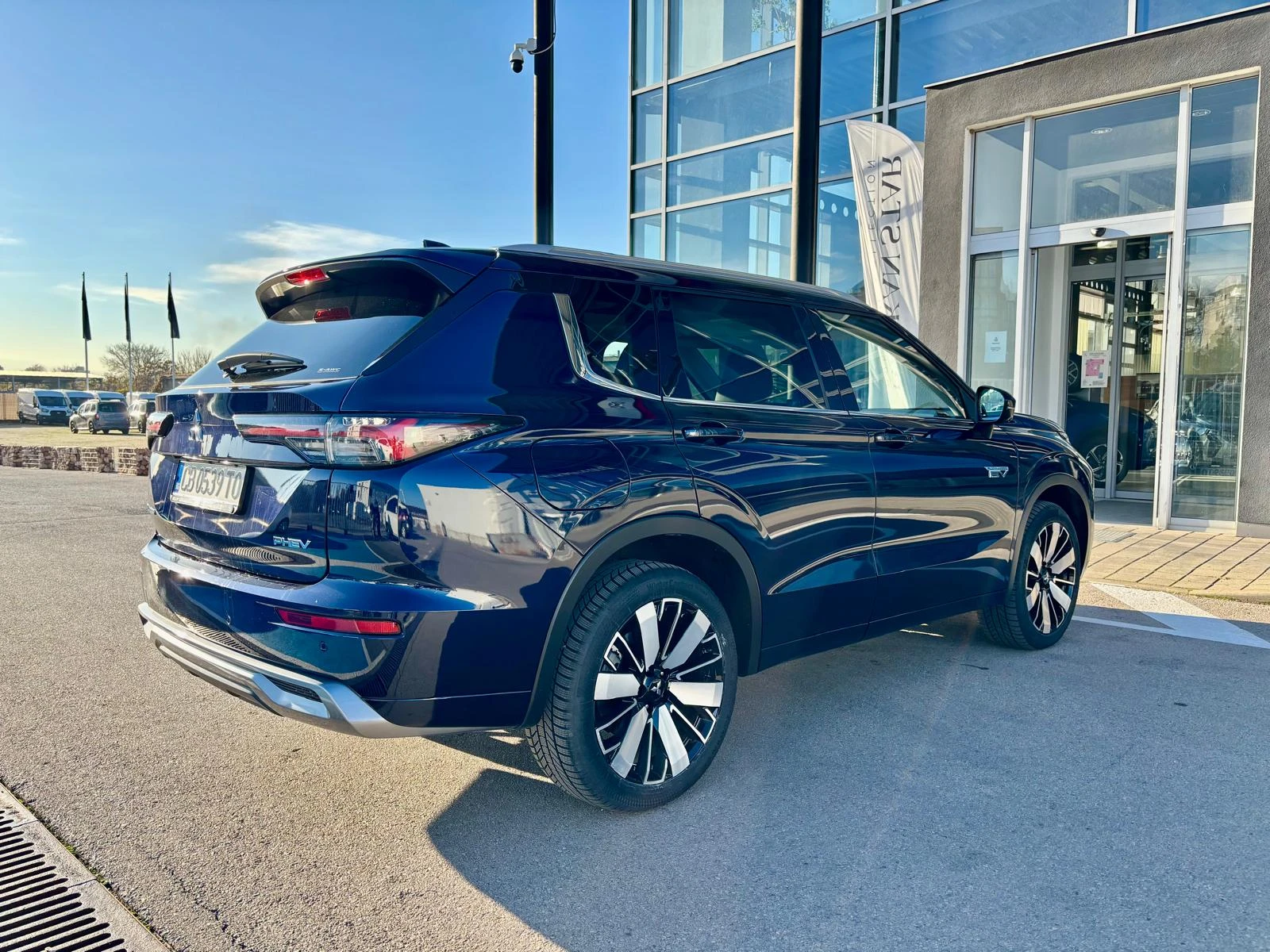 Mitsubishi Outlander INSTYLE PHEV - изображение 5