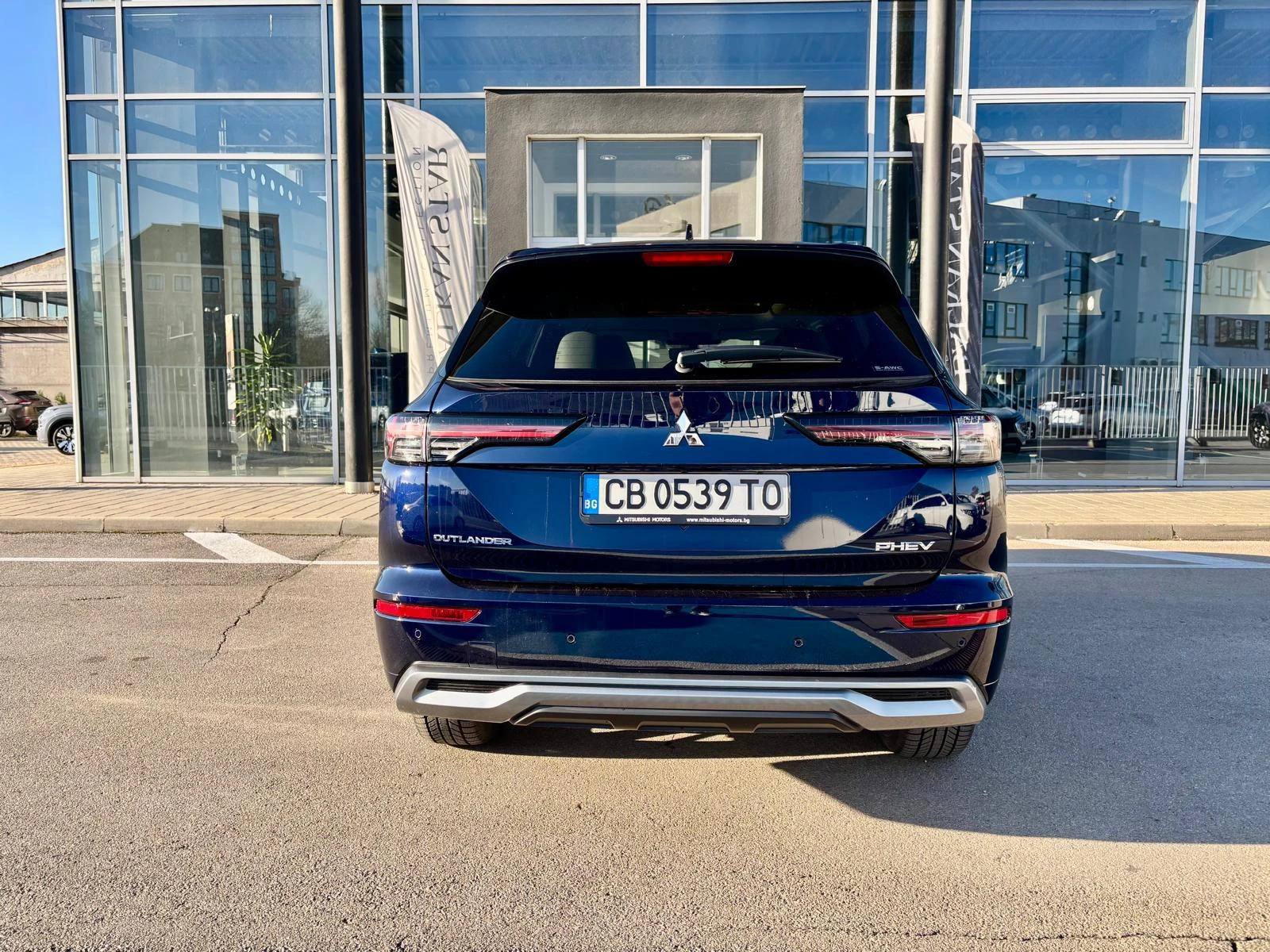 Mitsubishi Outlander INSTYLE PHEV - изображение 6