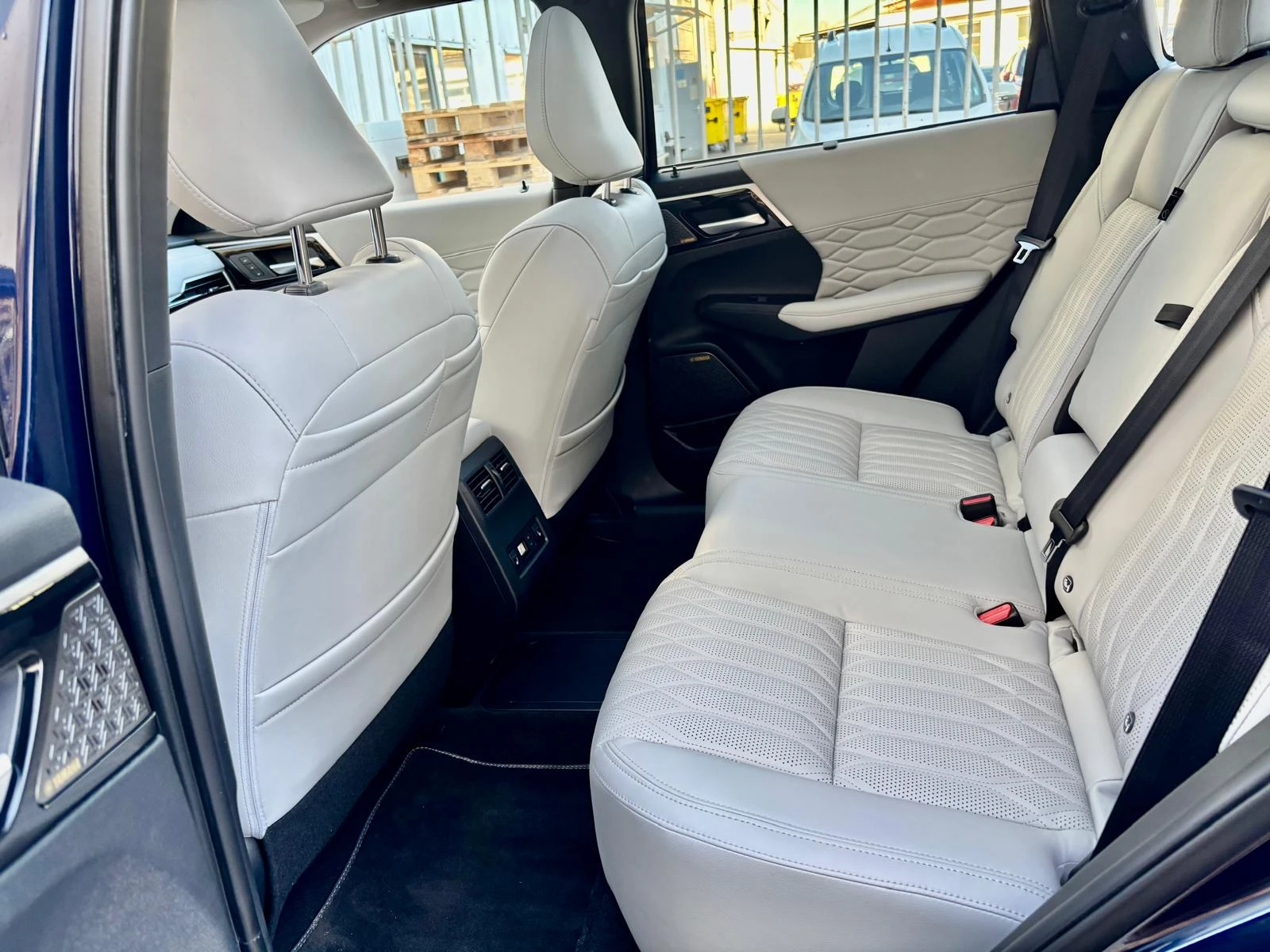 Mitsubishi Outlander INSTYLE PHEV | Mobile.bg � ����������� 13